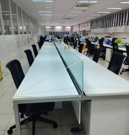 Bàn gỗ và kính nhà máy Acecook - Tân Bình